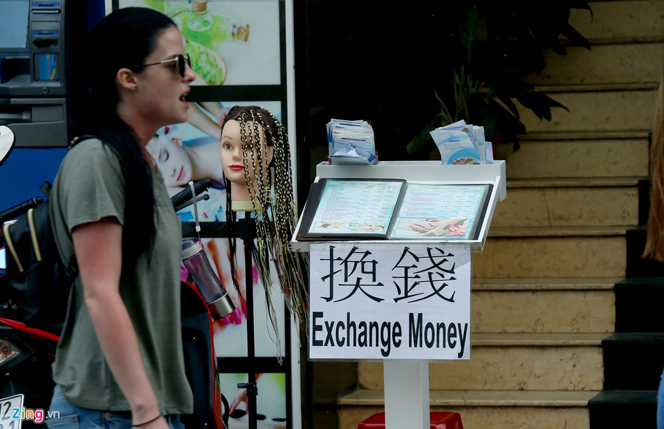 Đến Nha Trang mà ngỡ như đang ở phố Tàu, nước Nga